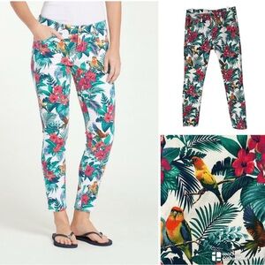 Tommy Bahama Tropical Floral crop jeans